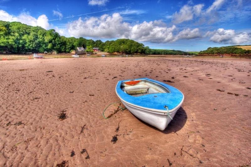 Middle Cottage Sandy Haven Beach มิลฟอร์ดเฮเวน ภายนอก รูปภาพ
